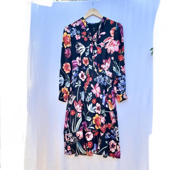 J.CREW | TIE-NECK MIDI DRESS IN MIDNIGHT FLORAL SIZE 0 - Picture 4 of 9